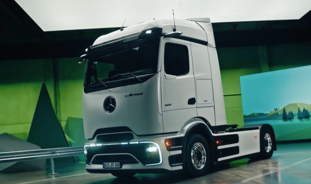 Новые электрические грузовики Mercedes-Benz eActros
