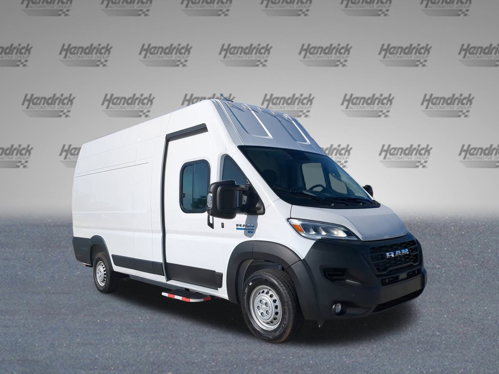 Отзыв почти 300 000 коммерческих фургонов Ram ProMaster в США