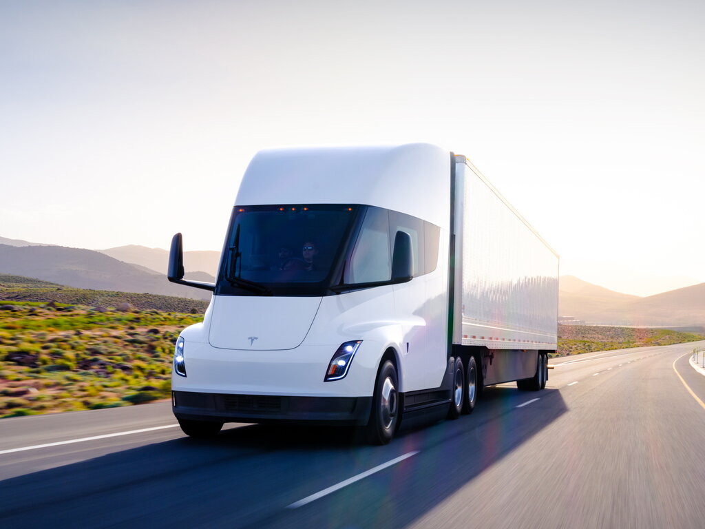 Tesla Semi набирает обороты